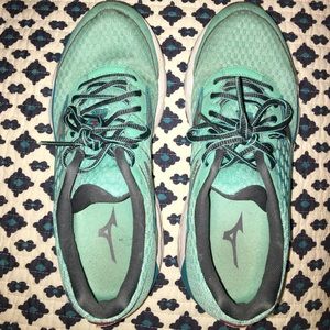 Mizuno women's wave inspire 11