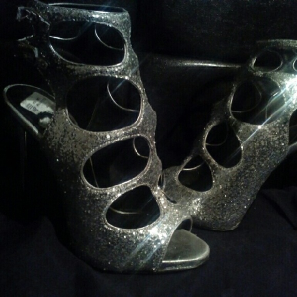 Giuseppe Zanotti Silver Cage Booties - Picture 4 of 4