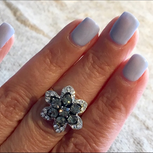 White and black diamond flower ring