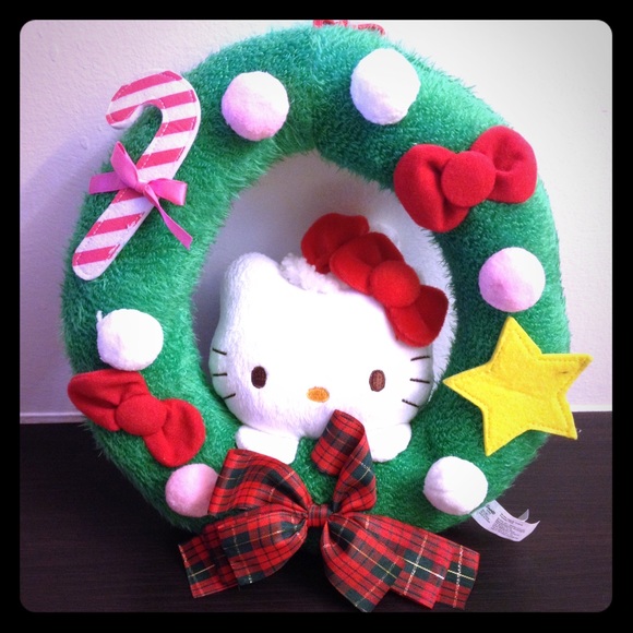 Hello Kitty Plush Wreath