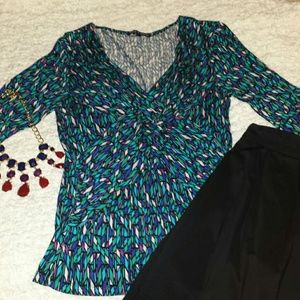 Cable and Gauge V Neck Jersey Top