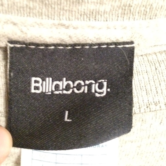 Billabong T-Shirt - Picture 2 of 4