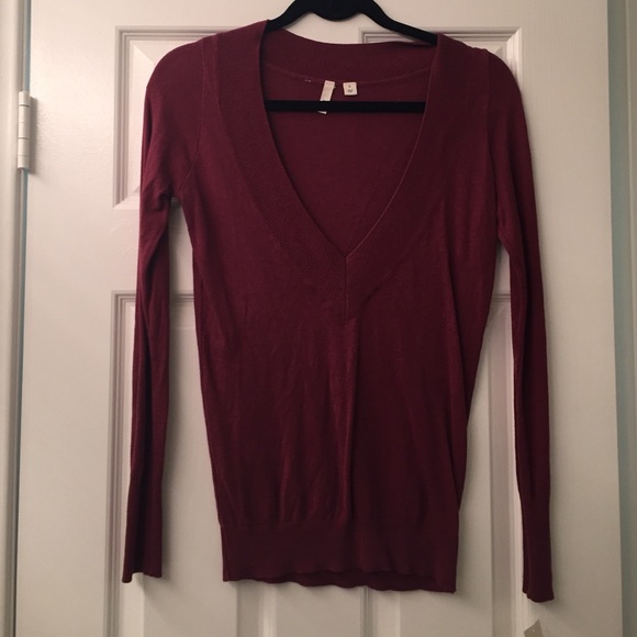 Nordstrom Maroon long sleeve V neck