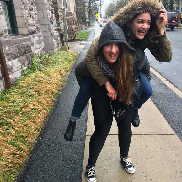 Meet your Posher, Alexis - Picture 1 of 1