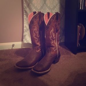 Ariat size + sperrys