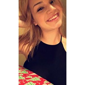 Meet your Posher, Hollye