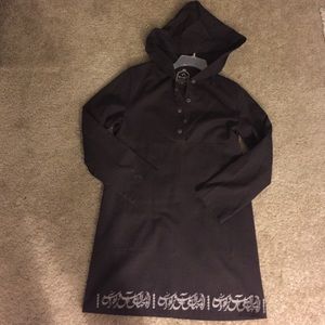 Dark brown long hoodie with Persian poem