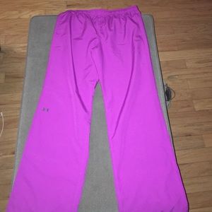 Women's Under Armour Wind Pants - LARGE