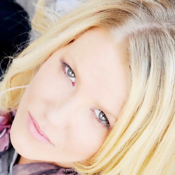 Meet your Posher, Lock it up charm, free spirited, - Picture 2 of 5