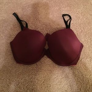 A 32DDD VS/PINK push up bra
