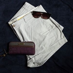 Light Gray Old Navy Favorite Khaki Shorts 3.5"