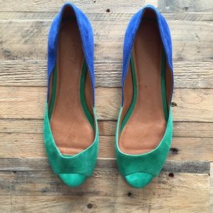 Suede 2-toned peep toe flats