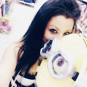 Meet your Posher, Selena