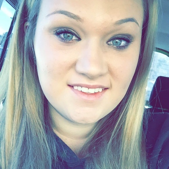 Meet your Posher, Shelby - Picture 1 of 1