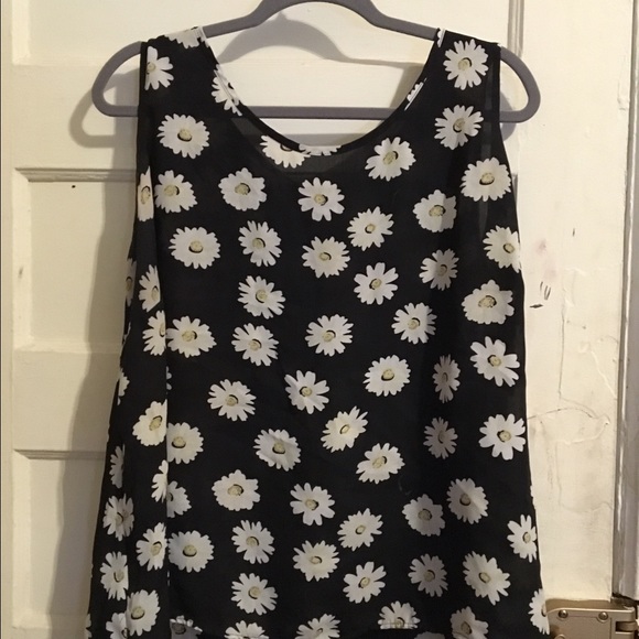 Daisy top