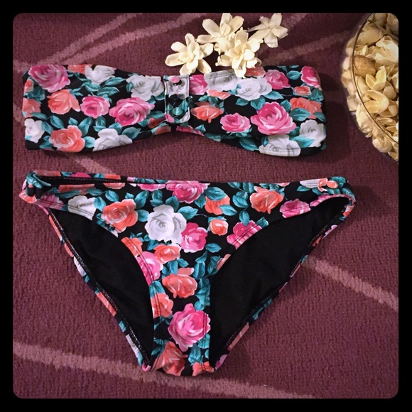 Forever 21 floral bikini !