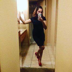 Meet your Posher, Ambar