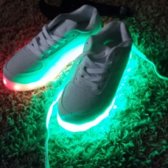 LED Light Up Shoes! - Picture 4 of 4