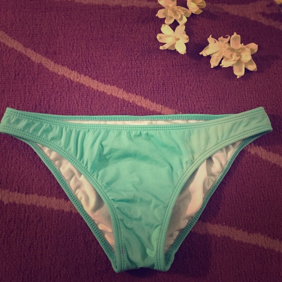 Roxy bikini bottom!