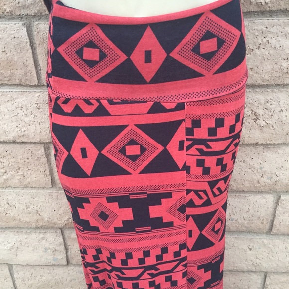 Aztec printed skirt - Picture 2 of 2