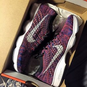 NWT Nike Flyknit Zoom Agility sz. 6