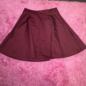 Cute burgundy skater skir/ fits medium