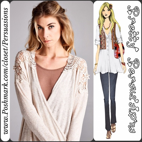 NWT Crochet Shoulder V-Neck Wrap Tunic Top - Picture 2 of 4