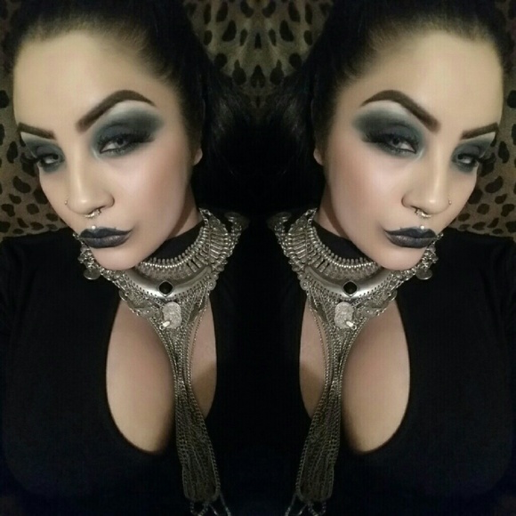 🤘Meet your Posher, Kiki La Rue🤘 - Picture 2 of 6