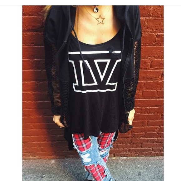 LF Roman Numeral IV Zipper Top
