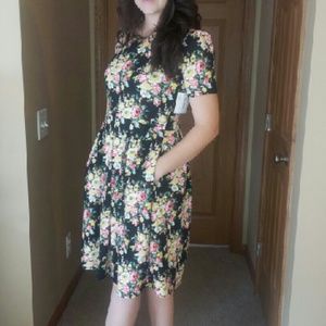 LuLaRoe Floral Amelia Large