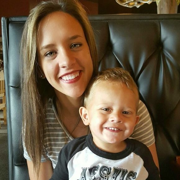 Meet your Posher, Candace