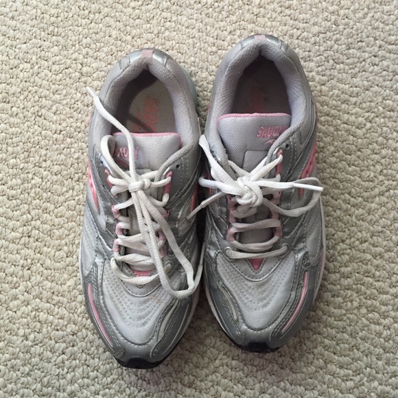 Women’s Saucony Grid T4