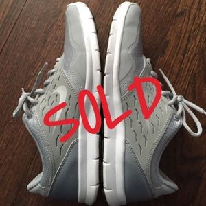 Nike Women's Orive Running Sneaker