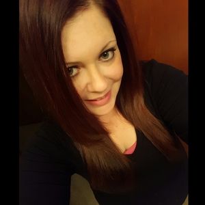 Meet your Posher, Carissa