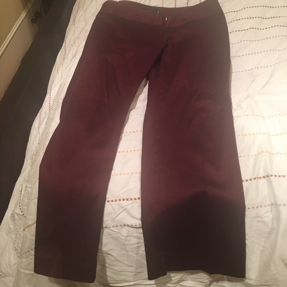 Guess Burgundy capris