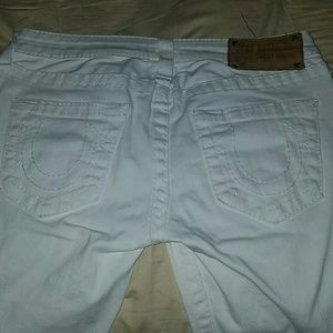 White True Religion Capris Size 28