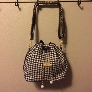 Closet clean out... Must go!!! 🎉 NEW houndstooth