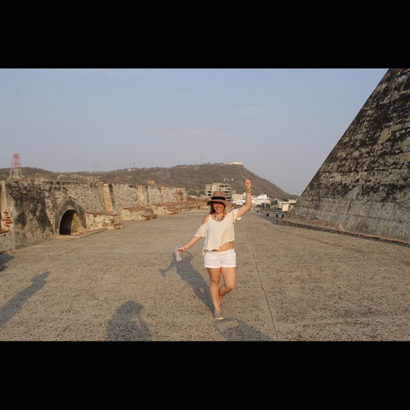 Meet your Posher, Nathalie - Picture 1 of 1