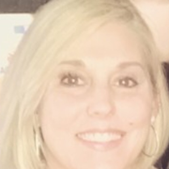 Meet your Posher, Stacey - Picture 1 of 1