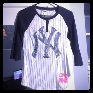 Pink Yankees half sleeve shirt