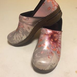 Dansko floral clogs