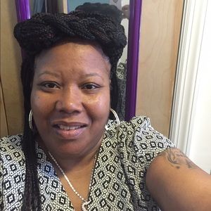 Meet your Posher, Selena