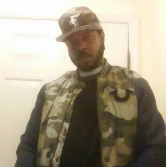 Meet your Posher, Javaris - Picture 2 of 2