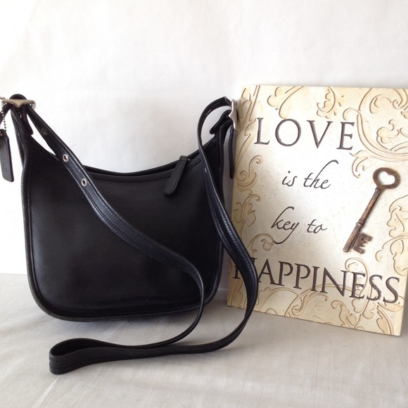 Coach Handbags - Vintage Coach Crossbody