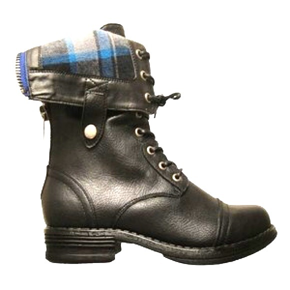 Cathy Jeans Black Combat Boots !! 👢👢👢