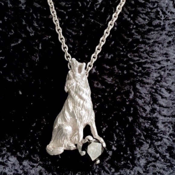 Genuine 1.55ct Black Diamond Wolf Pendent - Picture 2 of 3