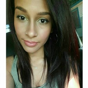 Meet your Posher, Candi