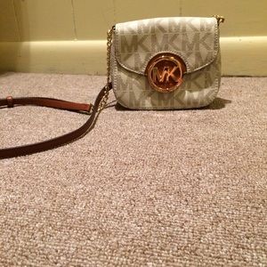 Micheal Kors Crossbody
