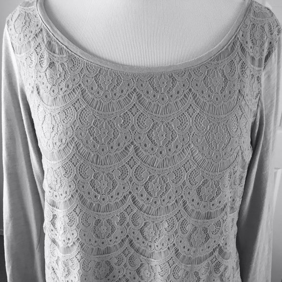 LC Lauren Conrad Tops - 💠HP💠 LC Lauren Conrad Grey Lace Top