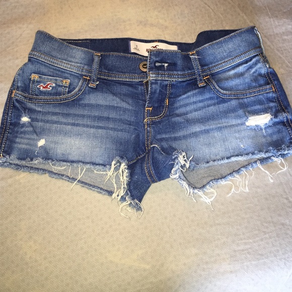 Distressed jean shorts size 1